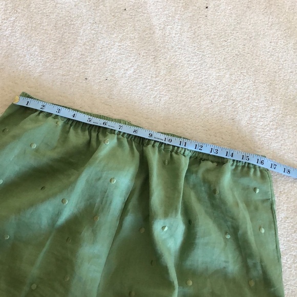 Beautiful sage green linen capris with embroidered polka dots - Picture 4 of 10